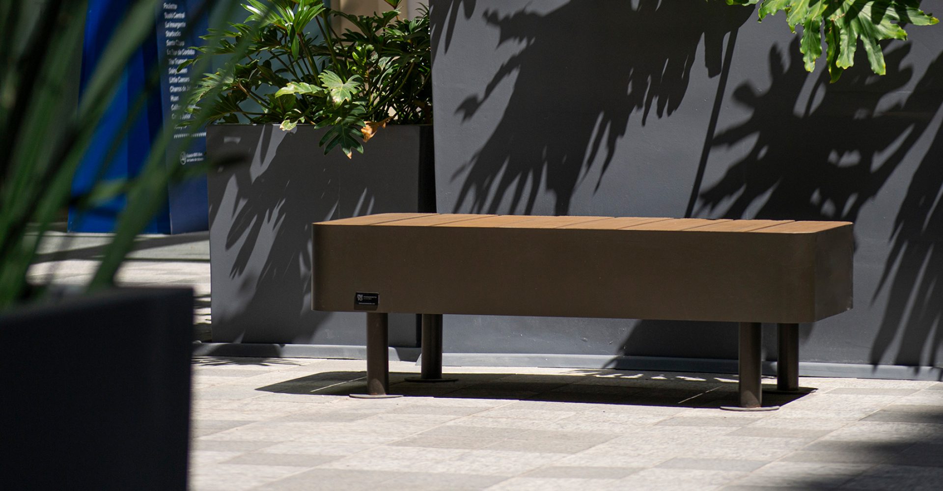 paramento_mobiliario-urbano_banner_producto_asiento_sociale-lunga_01